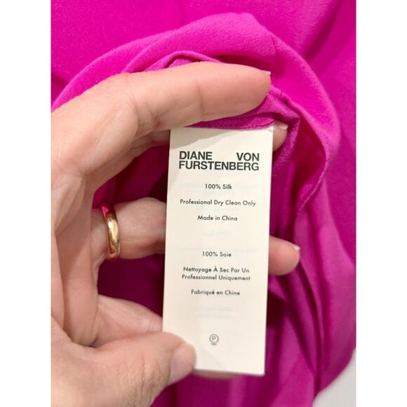 Diane von Furstenberg Silk V-Neck Blouse with Tie Detail Hot Pink Women's Size S - Picture 4 of 4